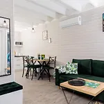 Villa6 I ロッジ *